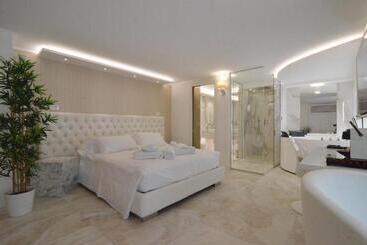 تختخواب و صبحانه Domus De Cinti