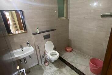 هتل Mahak Guest House By Wb Inn