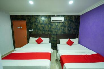 Mrj Hotel Wakaf Che Yeh 2