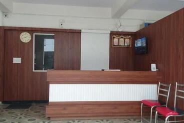 هتل New Shelton Suites