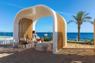 White Hills Resort