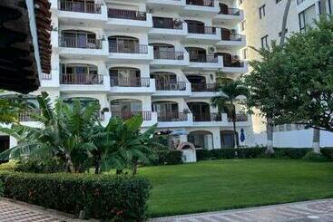 Brisas Vallarta   Just Steps From The Beach!