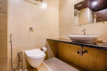 Fabhotel Vertigo Suites   Nr Bkc