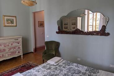 هتل Agriturismo Azienda Agricola Mombisaggio