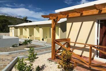هتل Punta Rucia Cristal Beach