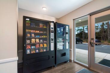 هتل Woodspring Suites Morrisville Raleigh Durham Airport