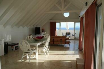 شقق خاصة سياحية Penthouse In Sapphire Beach Club, Cupecoy