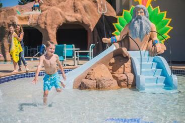 Atlantis Family Waterpark Hotel, Ascend Hotel Collection