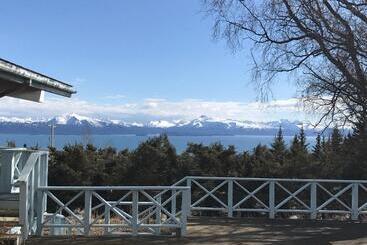 تختخواب و صبحانه Alaska Halcyon Heights Inn