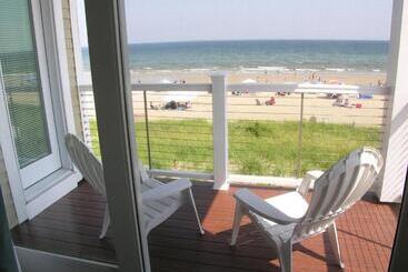 هتل Alouette Beach Resort