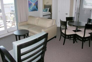 هتل Alouette Beach Resort