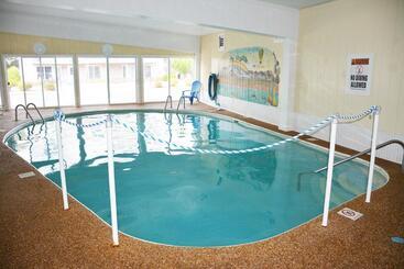 هتل Alouette Beach Resort