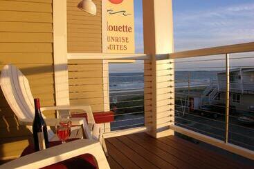 هتل Alouette Beach Resort