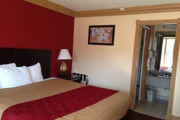 هتل Parkway Inn Of Birmingham