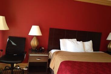 هتل Parkway Inn Of Birmingham