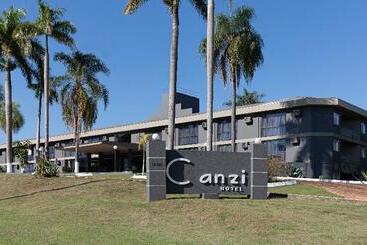 هتل Canzi Cataratas