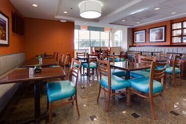 هتل Drury Inn & Suites Columbia Stadium Boulevard