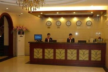 هتل Greentree Inn Bengbu Huaihe Walking Street