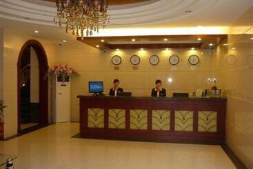 هتل Greentree Inn Bengbu Huaihe Walking Street