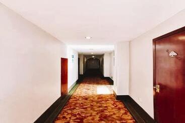 هتل Greentree Inn Bengbu Huaihe Walking Street