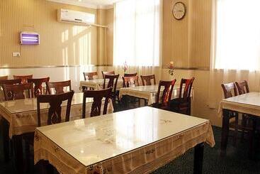 هتل Greentree Inn Bengbu Huaihe Walking Street