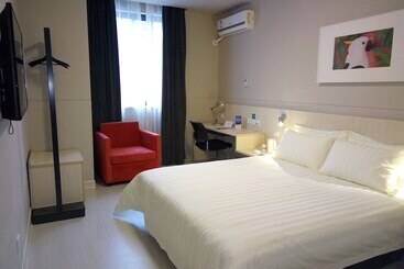 Отель Jinjiang Inn Fuding Taimu Avenue