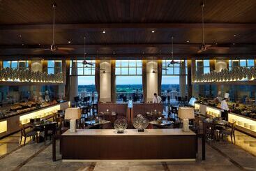 هتل Mission Hills Resort Haikou