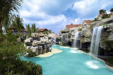 هتل Mission Hills Resort Haikou
