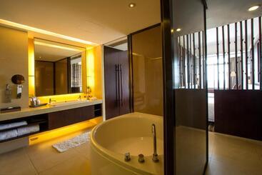 هتل Mission Hills Resort Haikou