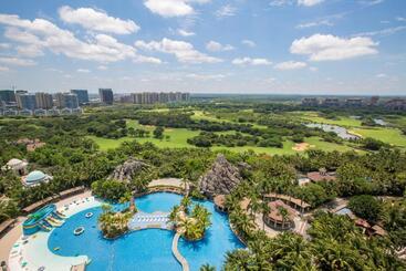 هتل Mission Hills Resort Haikou