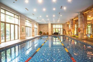 هتل Mission Hills Resort Haikou