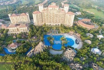 هتل Mission Hills Resort Haikou
