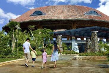 هتل Mission Hills Resort Haikou