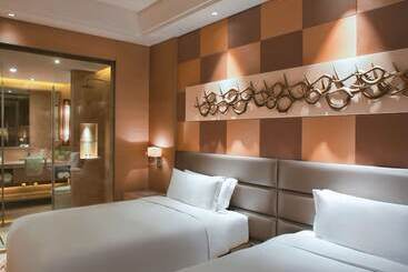 هتل Movenpick Enshi