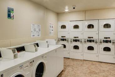 هتل Woodspring Suites Tulsa
