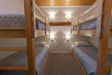 Juan De Fuca Cottages