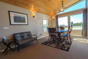 Juan De Fuca Cottages