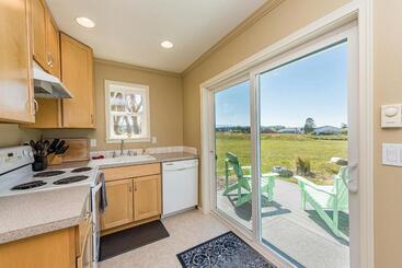 Juan De Fuca Cottages
