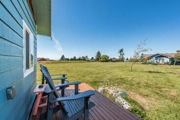 Juan De Fuca Cottages
