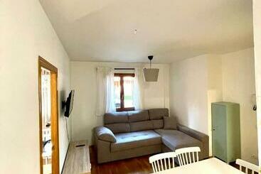 Acogedor Piso En Sort Con Piscina