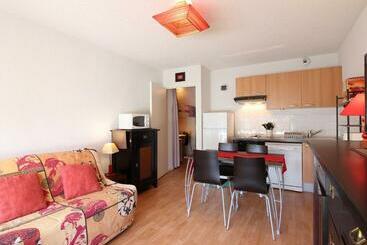 T3 Avec Terrasse, Proche Centre Mont Dore Et Thermes, Wifi, 2 Parkings, Résidence Récente Avec Ascen