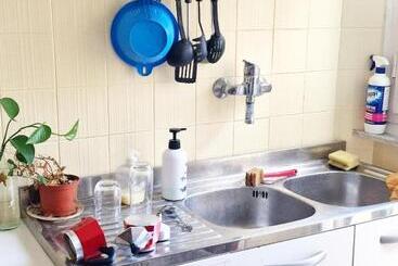 تختخواب و صبحانه Monstera Room Vicino Al Centro
