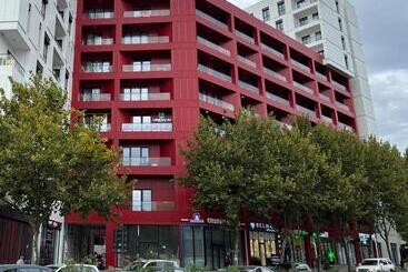 هتل Urbanin Apartment &