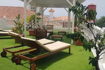 Отель Villa Las Flores