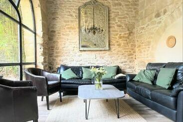 Жильё для туристов La Bastide Du Chateau   Charme   Piscine