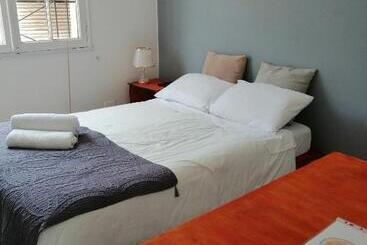پانسیون Hostal Suzi