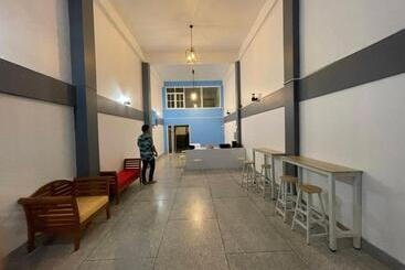 پانسیون Italay Guesthouse