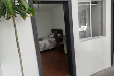 پانسیون Zidko Guest House