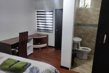 پانسیون Zidko Guest House