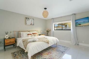 Citrus+sunshine/heated Pool/6 Min To Beach/casino